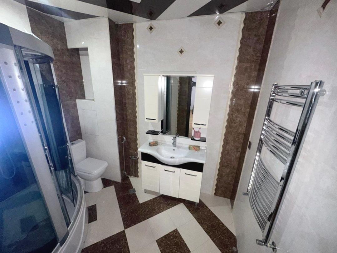 İcarəyə verilir 3 otaqlı köhnə tikili 140 m² — Mənzil, Bakı (6)