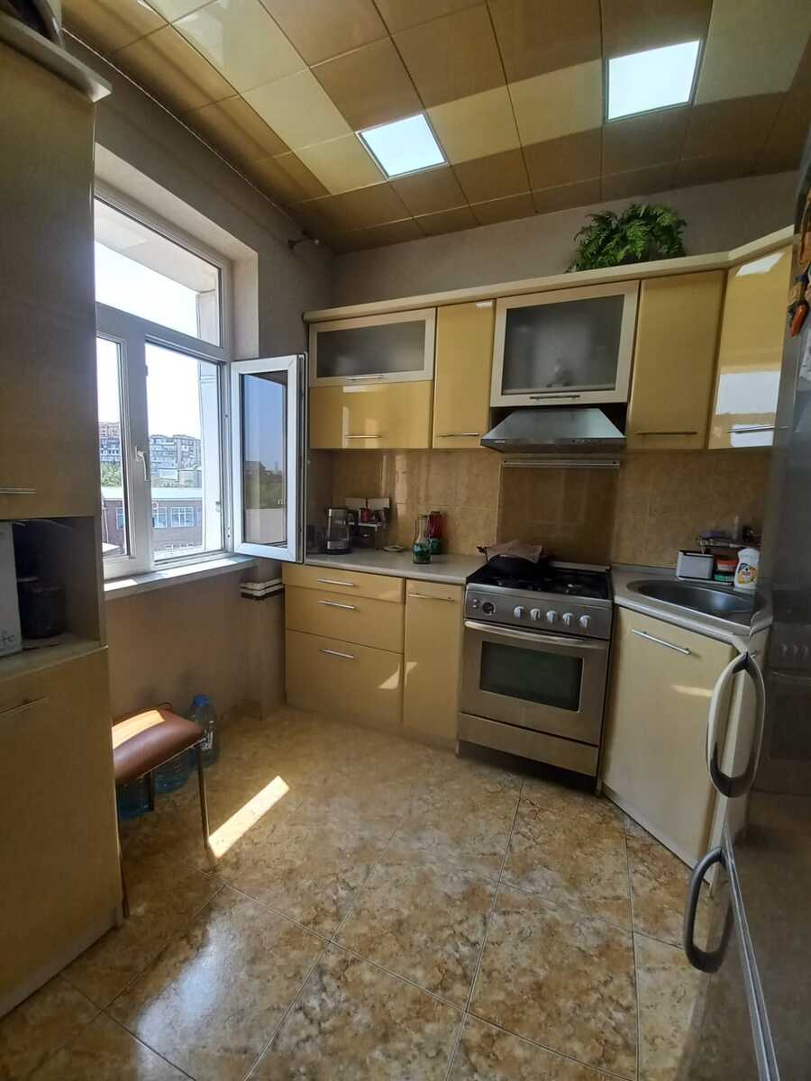 Satılır 4 otaqlı köhnə tikili 85 m² — Mənzil, Bakı (10)