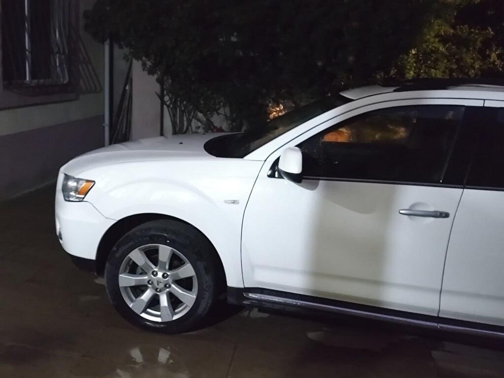 Mitsubishi Outlander, 3.0 L, 2012 il, 180 000 km — Avtomobillər, Bakı (3)