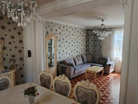 İcarəyə verilir 5 otaqlı köhnə tikili 150 m² — Bakı