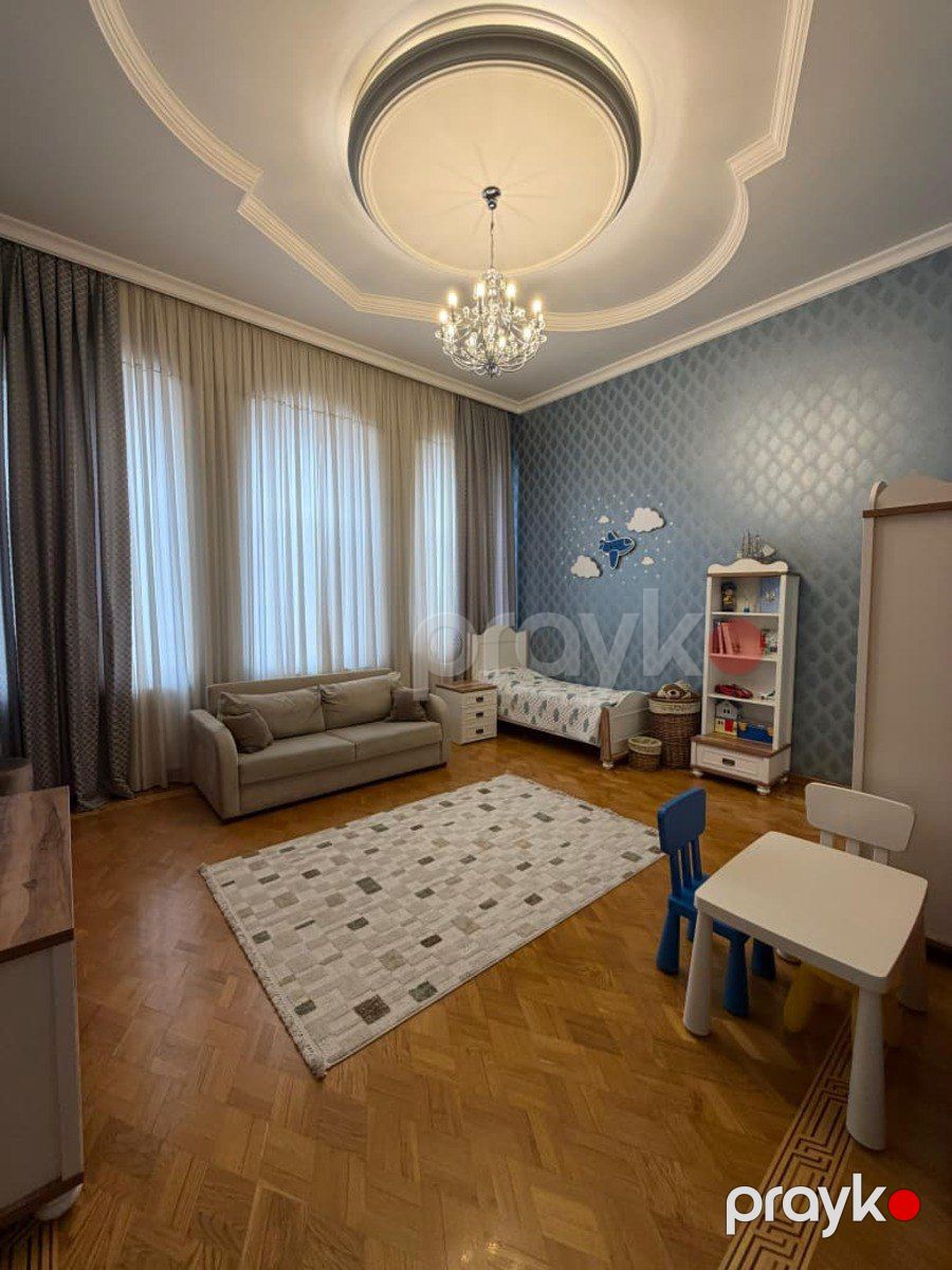 Satılır 7 otaqlı köhnə tikili 435 m² — Mənzil, Bakı (8)