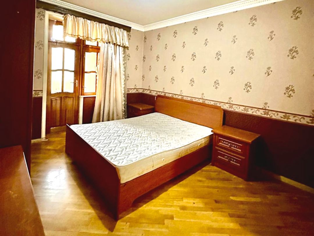 Satılır 2 otaqlı köhnə tikili 60 m² — Mənzil, Bakı