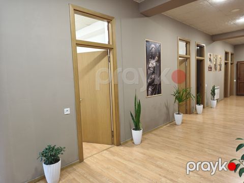 İcarəyə verilir 9 otaqlı ofis 250 m²