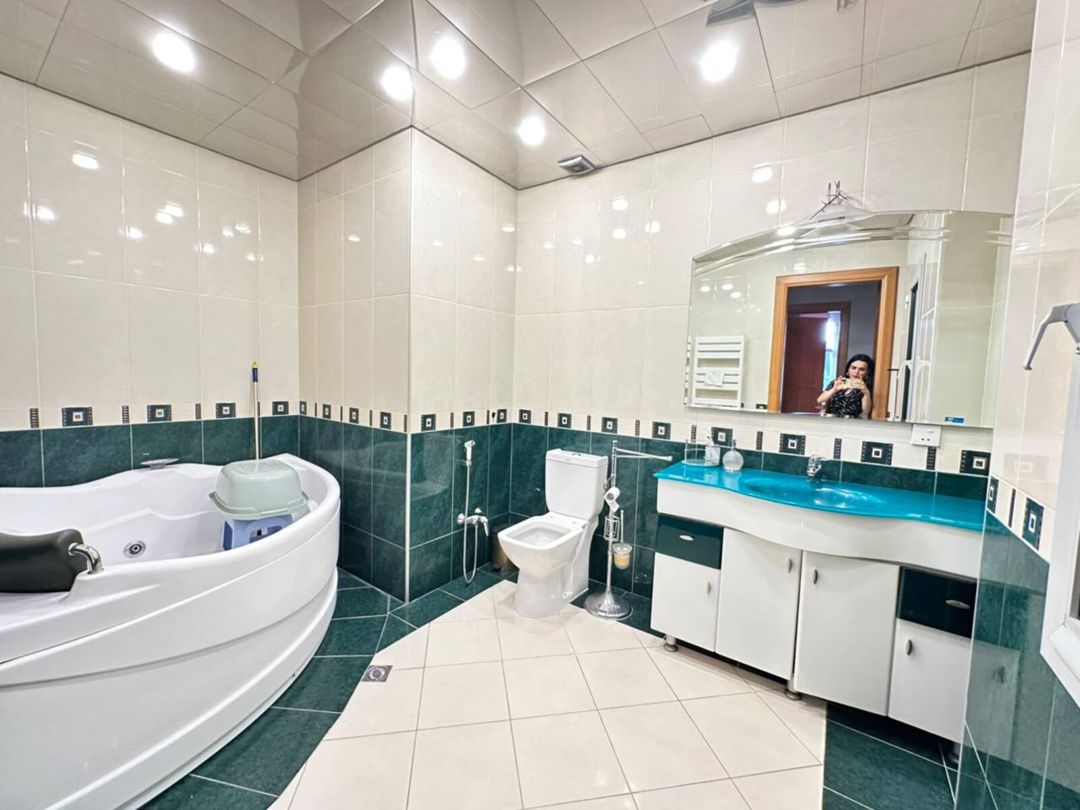 Satılır 4 otaqlı yeni tikili 195 m² — Mənzil, Bakı (7)