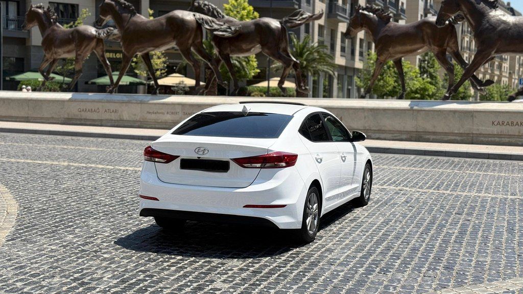 Hyundai Elantra, 2.0 L, 2017 il, 214 043 km — Avtomobillər, Bakı (7)