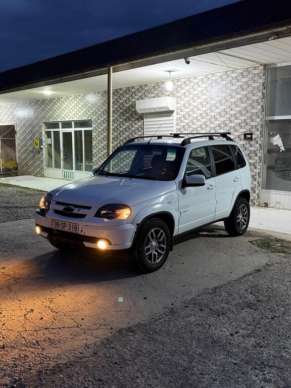 Chevrolet Niva, 1.7 L, 2019 il, 105 000 km — Avtomobillər, Salyan (8)
