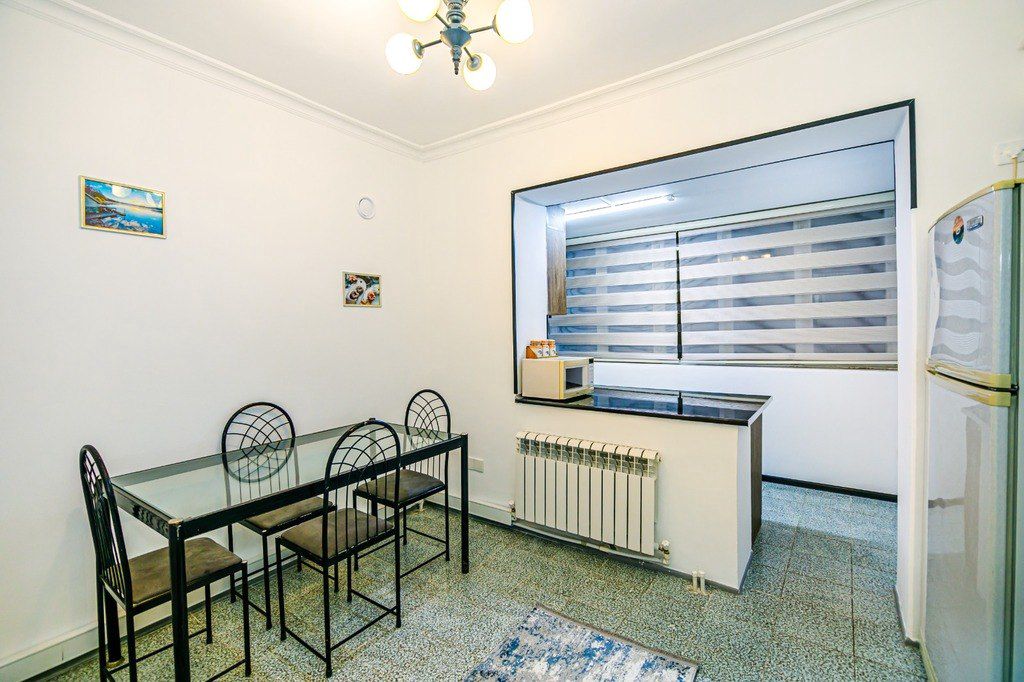 İcarəyə verilir 3 otaqlı köhnə tikili 103 m² — Mənzil, Bakı (4)