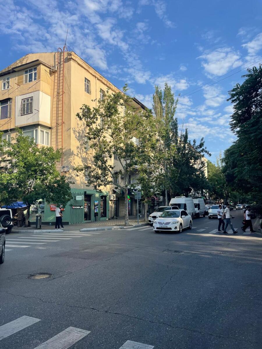 Satılır 3 otaqlı köhnə tikili 80 m² — Mənzil, Bakı (2)