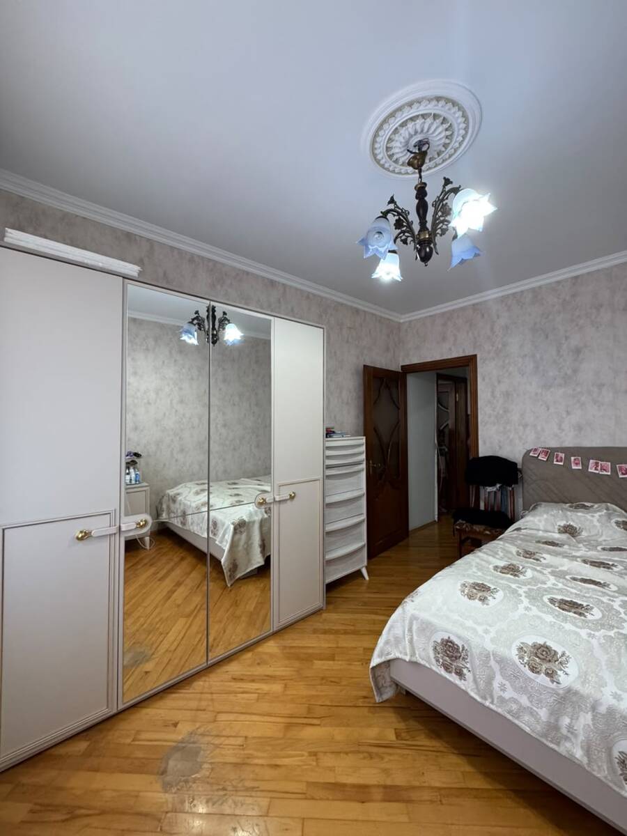 Satılır 4 otaqlı köhnə tikili 110 m² — Mənzil, Bakı (9)