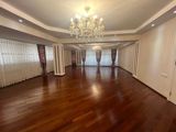 Satılır 7 otaqlı yeni tikili 550 m² — Elcan — Apartment