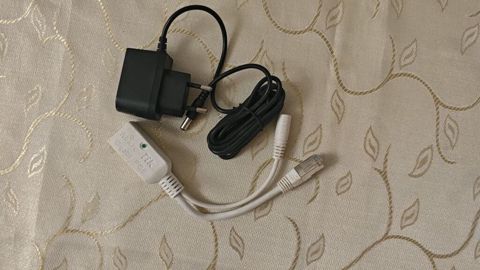 MikroTik Gigabit PoE injector dəsti Məhsulun tərkibi: - MikroTik — Bakı