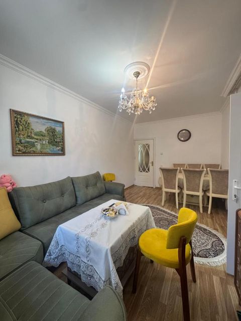 Satılır 2 otaqlı köhnə tikili 65 m² — Bakı