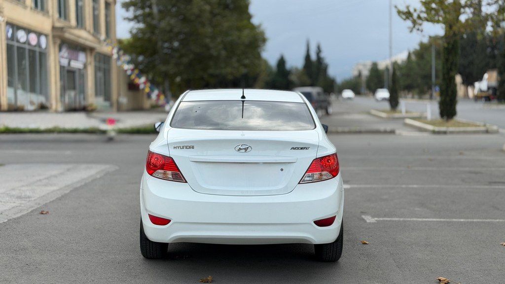 Hyundai Accent, 1.4 L, 2012 il, 180 000 km — Avtomobillər, Gəncə (2)