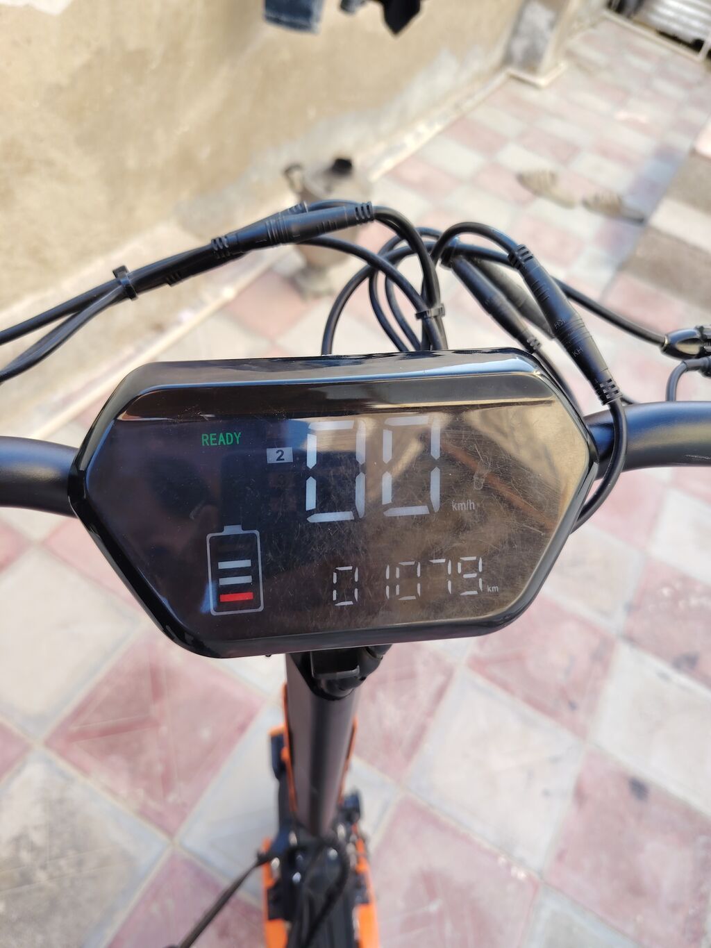 Elektrik skuter – Faster E‑Scooter Xüsusiyyətlər: - Güclü off-road — İdman, hobi, istirahət, Güzdək (5)