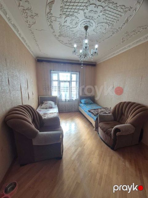 Satılır 2 otaqlı köhnə tikili 60 m²