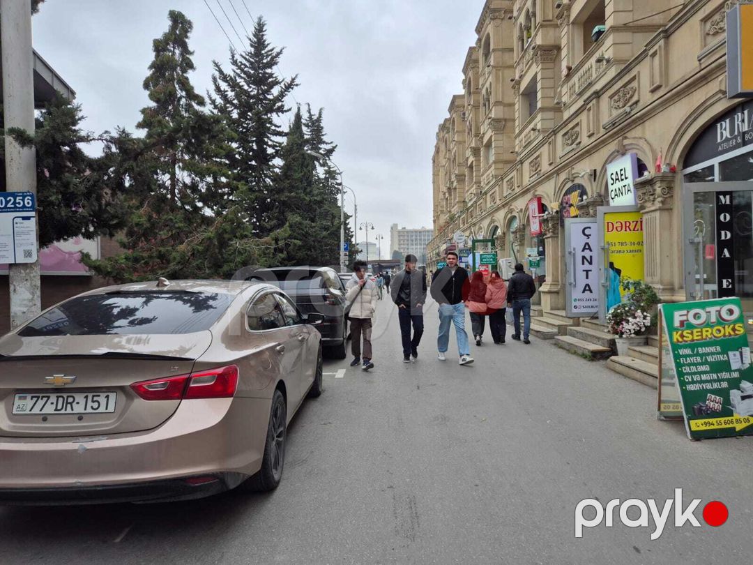 Satılır obyekt 320 m² — Əmlak, Bakı (8)