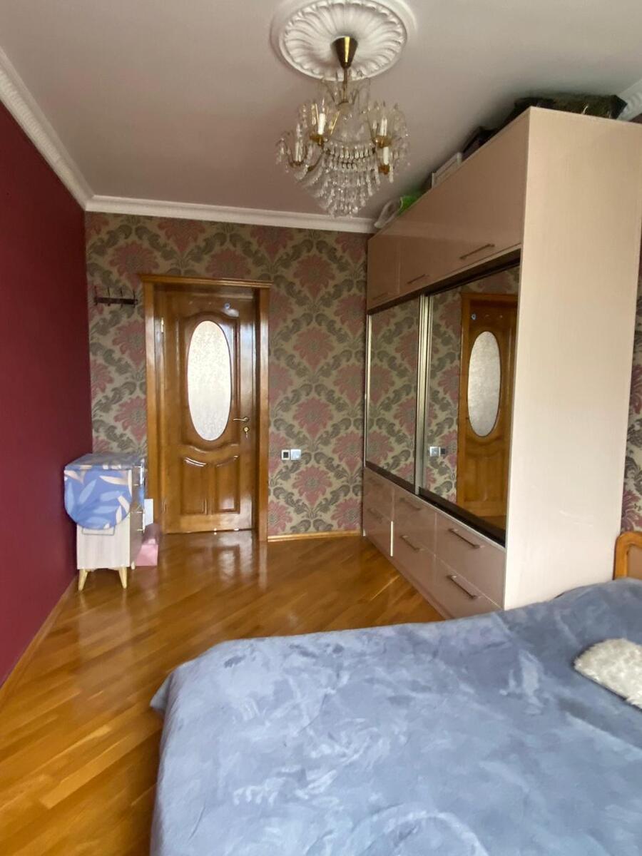Satılır 4 otaqlı köhnə tikili 116 m² — Mənzil, Bakı (7)