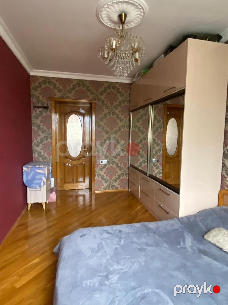 Satılır 4 otaqlı köhnə tikili 116 m² — Mənzil, Bakı (7)