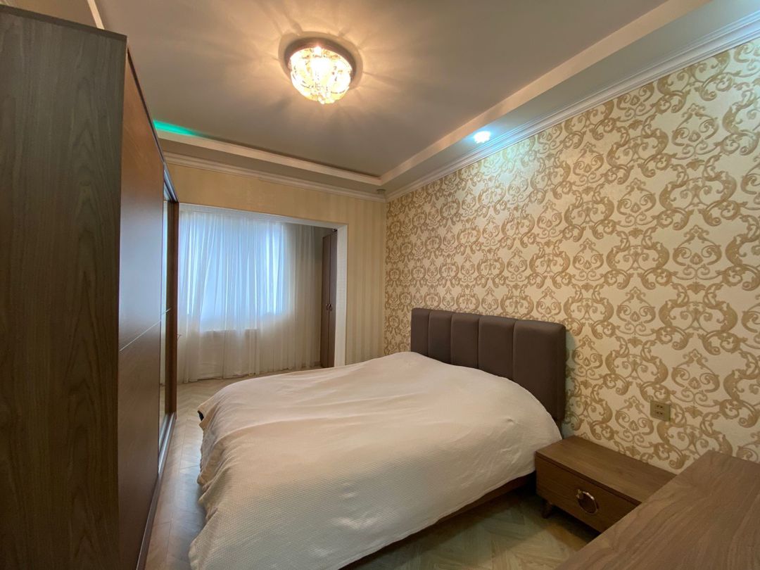 Satılır 2 otaqlı köhnə tikili 75 m² — Mənzil, Bakı (3)