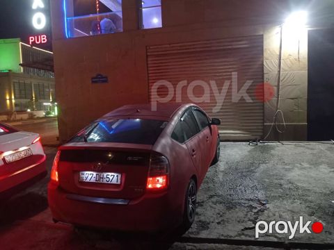 Toyota Prius, 2-ci nəsil liftback hibrid. - Kuzov: 5 qapılı liftback
