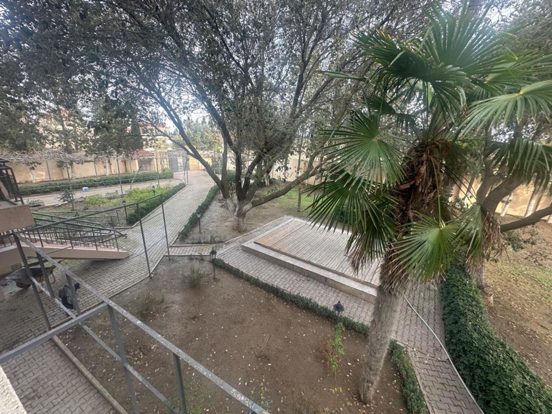 Satılır 5 otaqlı həyət evi/bağ evi 350 m² — Ev, villa, Bakı (3)