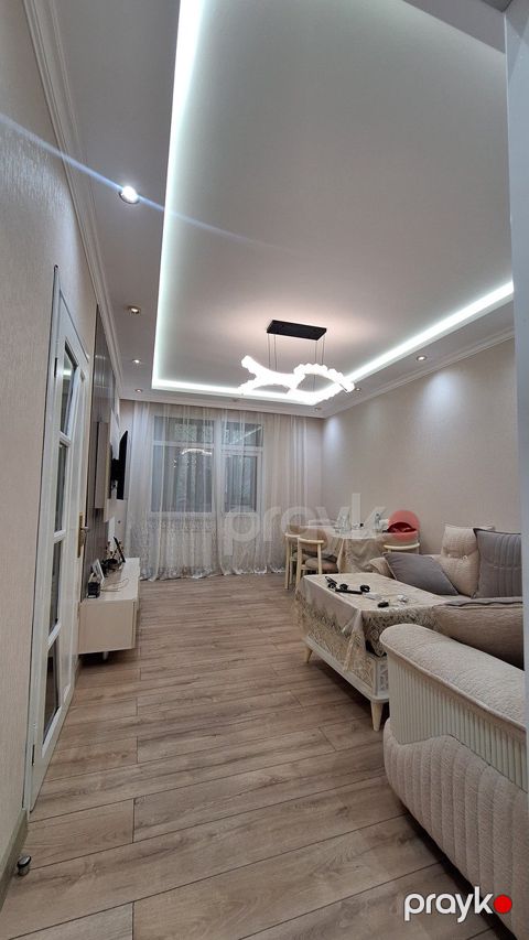 Satılır 3 otaqlı köhnə tikili 75 m²