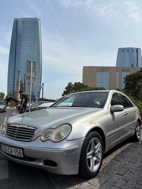 Mercedes C 200, 1.8 L, 2002 il, 365 000 km — Bakı