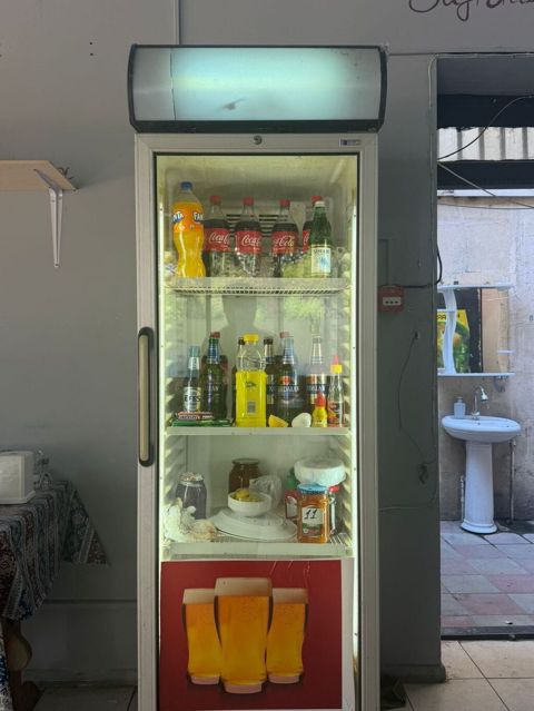 Vitrin soyuducu 350azn. Olcu: 2×60sm. Tam islekdir. Unvan Ehmedli — Mehdiabad