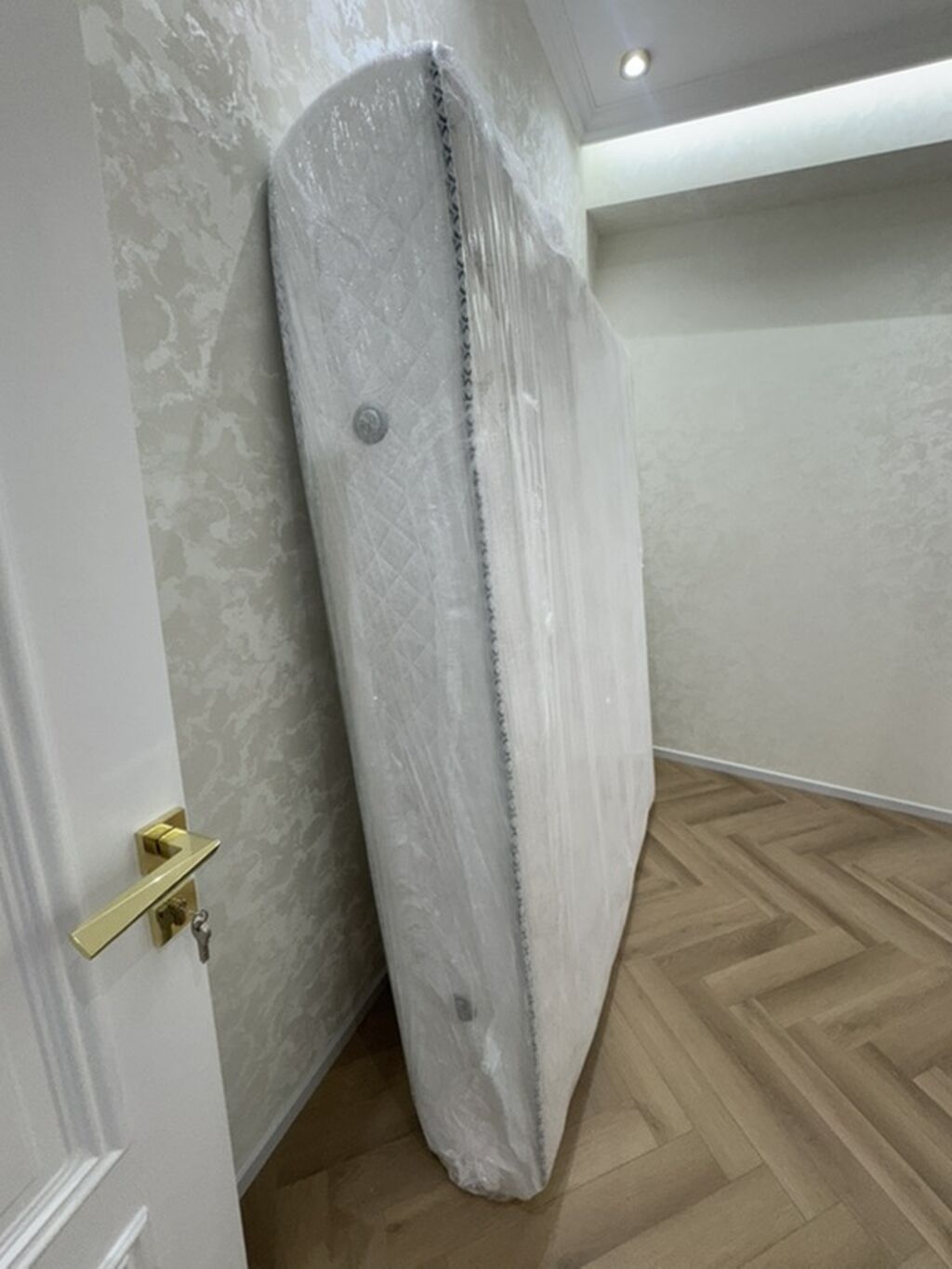 Matraz yenidir olcu sehv gelib 160x200 bahali alinib 250 azn satilir — Matraslar, Bakı (2)
