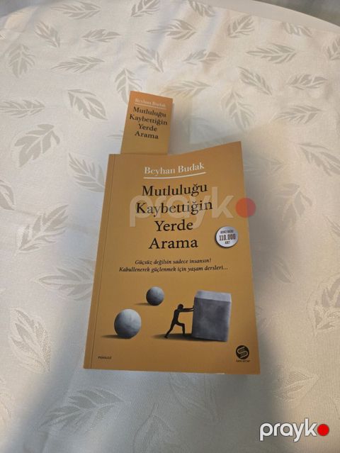 Məhsul: Kitab + kitab ayracı dəsti - Adı: “Mutluluğu Kaybettiğin — Bakı