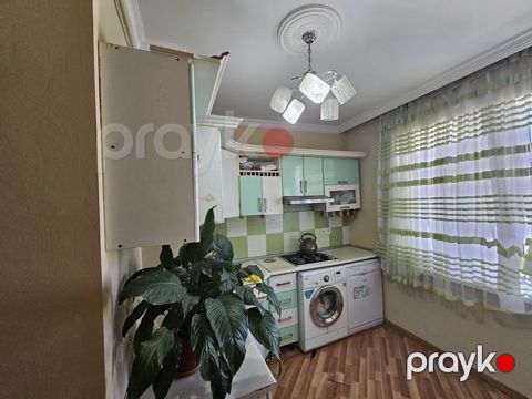 Satılır 2 otaqlı köhnə tikili 60 m²