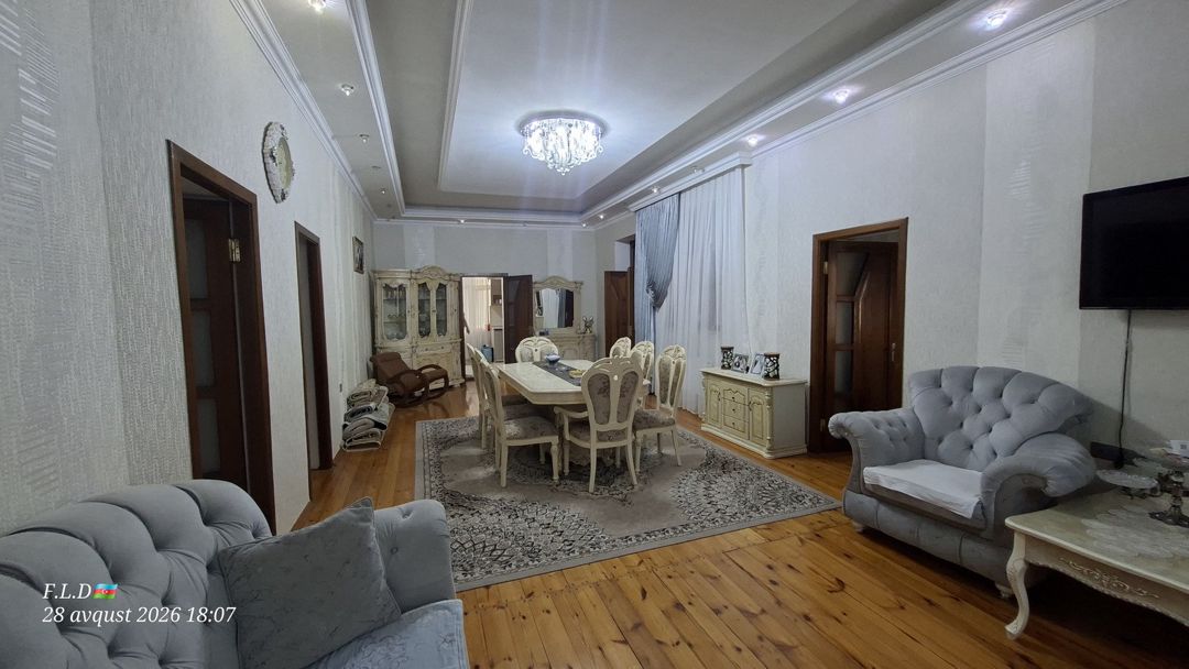Satılır 4 otaqlı həyət evi/bağ evi 250 m² — Ev, villa, Bakı (8)