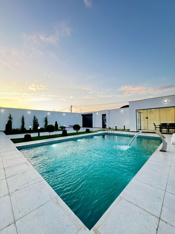 Satılır 4 otaqlı həyət evi/bağ evi 200 m² — Ev, villa, Bakı (6)