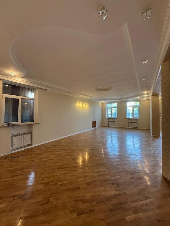 Satılır 6 otaqlı həyət evi/bağ evi 320 m² — Ev, villa, Bakı (9)