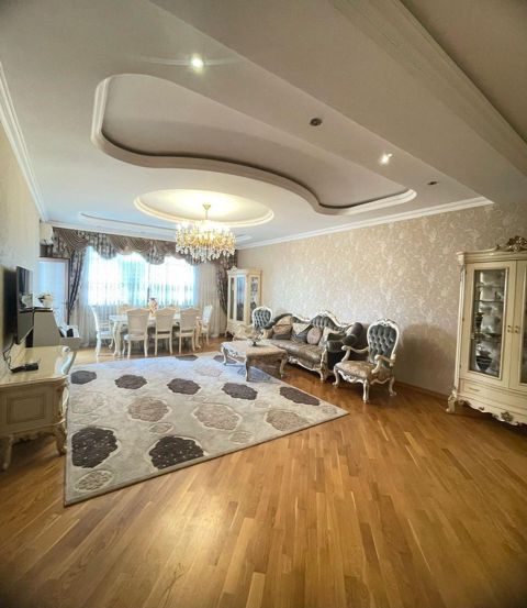 Satılır 4 otaqlı yeni tikili 170 m² — Bakı
