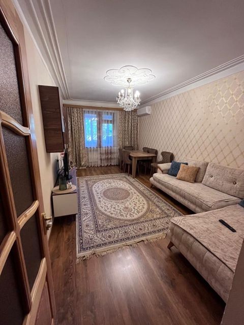 Satılır 3 otaqlı köhnə tikili 80 m² — Bakı
