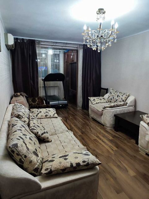 4-otaqlı mənzil kirayə verilir, N.Nərimanov m., 80 m² — Bakı
