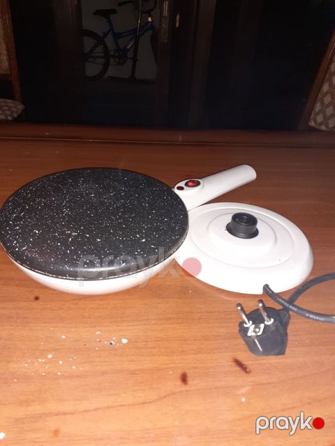 Elektrik krep/lavaş bişirən panncakemaker 15 azn - 220V şəbəkəyə — Xırdalan