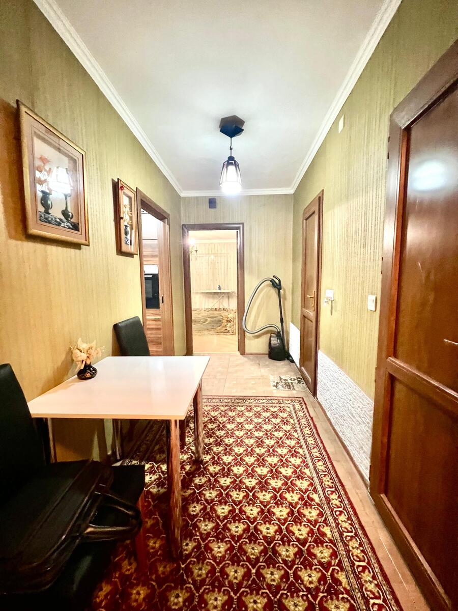 Satılır 4 otaqlı köhnə tikili 126 m² — Mənzil, Bakı (11)