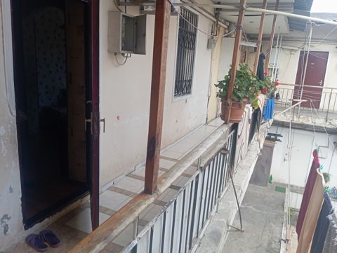 Satılır 2 otaqlı köhnə tikili 47.2 m² — Bakı