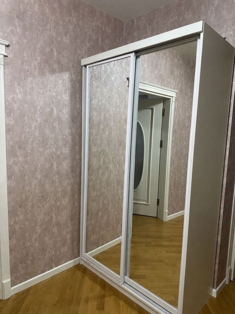 Dehliz dolabi 150 azn. Olculer 2,20×1,26×0,60m Unvan Azadliq — Digah