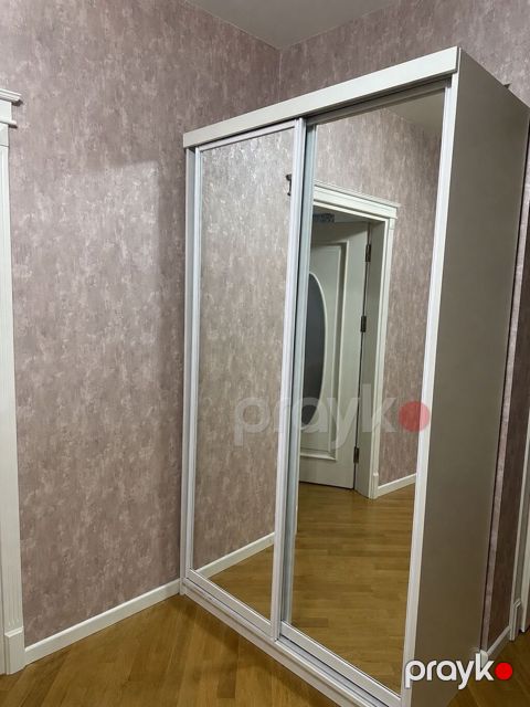 Dehliz dolabi 150 azn. Olculer 2,20×1,26×0,60m Unvan Azadliq — Digah