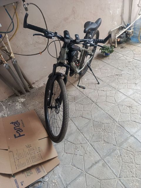 MTB tipli velosiped Xüsusiyyətlər: - Alüminium gövdə, amortizatorlu — Mehdiabad