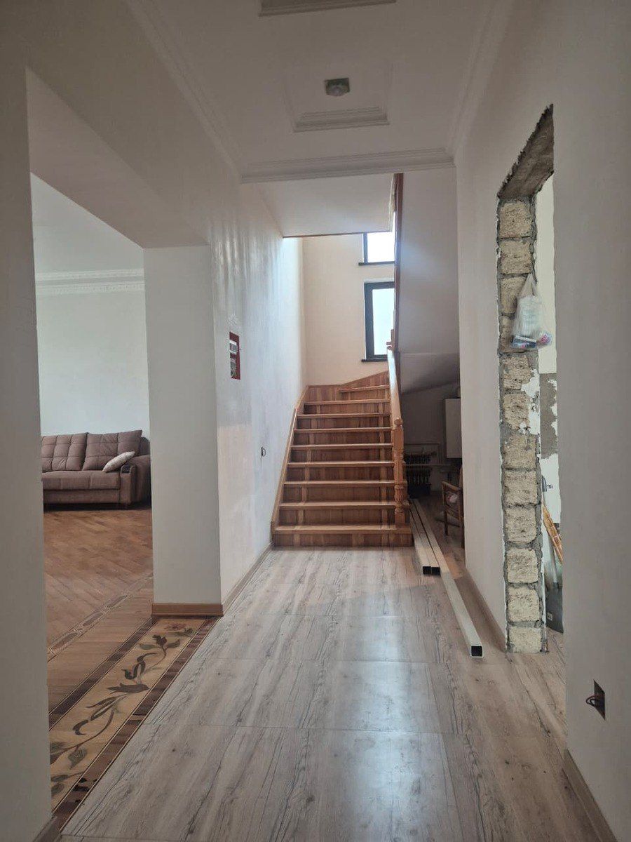 Satılır 4 otaqlı həyət evi/bağ evi 200 m² — Ev, villa, Bakı (12)