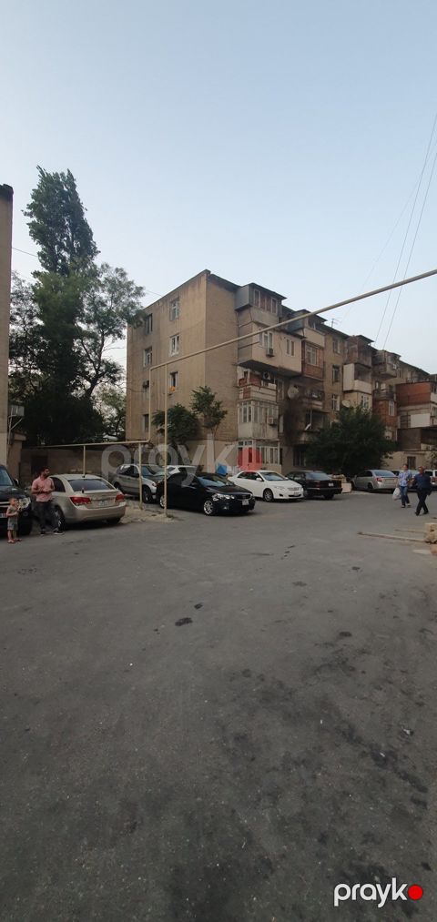 Satılır 2 otaqlı köhnə tikili 43 m²