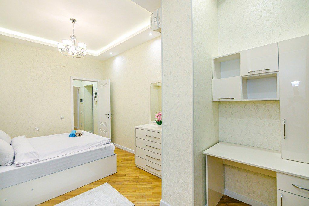 İcarəyə verilir 3 otaqlı köhnə tikili 101 m² — Mənzil, Bakı (9)