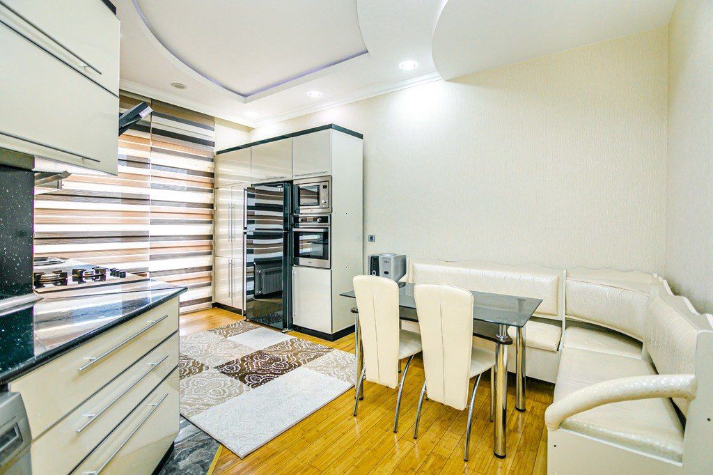 İcarəyə verilir 3 otaqlı yeni tikili 180 m² — Mənzil, Bakı (12)