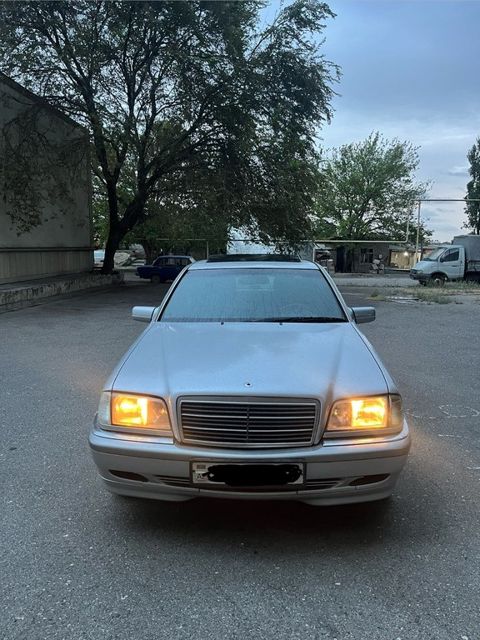 Mercedes C 200, 2.0 L, 1998 il, 270 392 km — Bakı