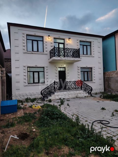 Satılır 4 otaqlı həyət evi/bağ evi 200 m²
