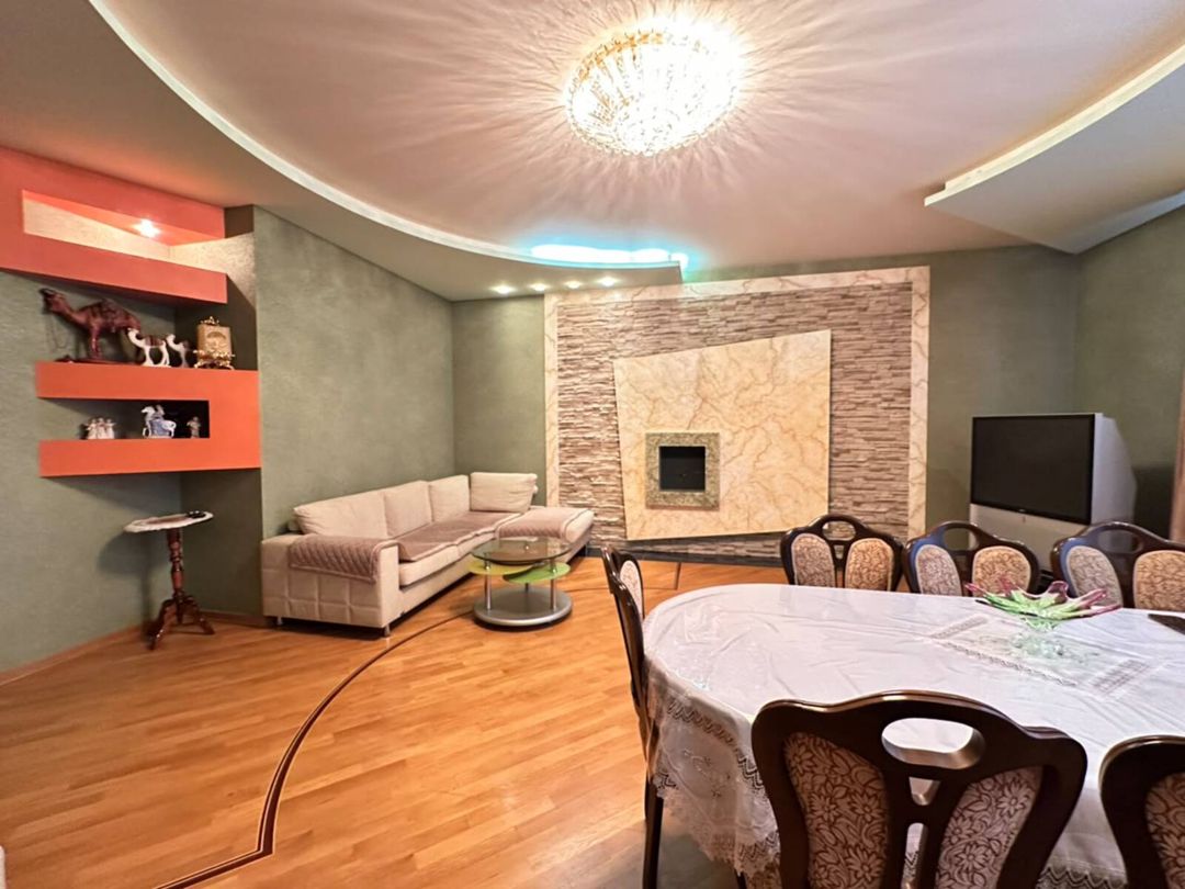 Satılır 4 otaqlı yeni tikili 195 m² — Mənzil, Bakı (2)